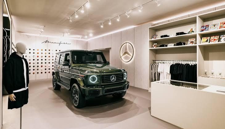 Manufaktur personalization display with the G-Class, Mercedes-Benz Studio Toronto, Holt Renfrew Yorkville